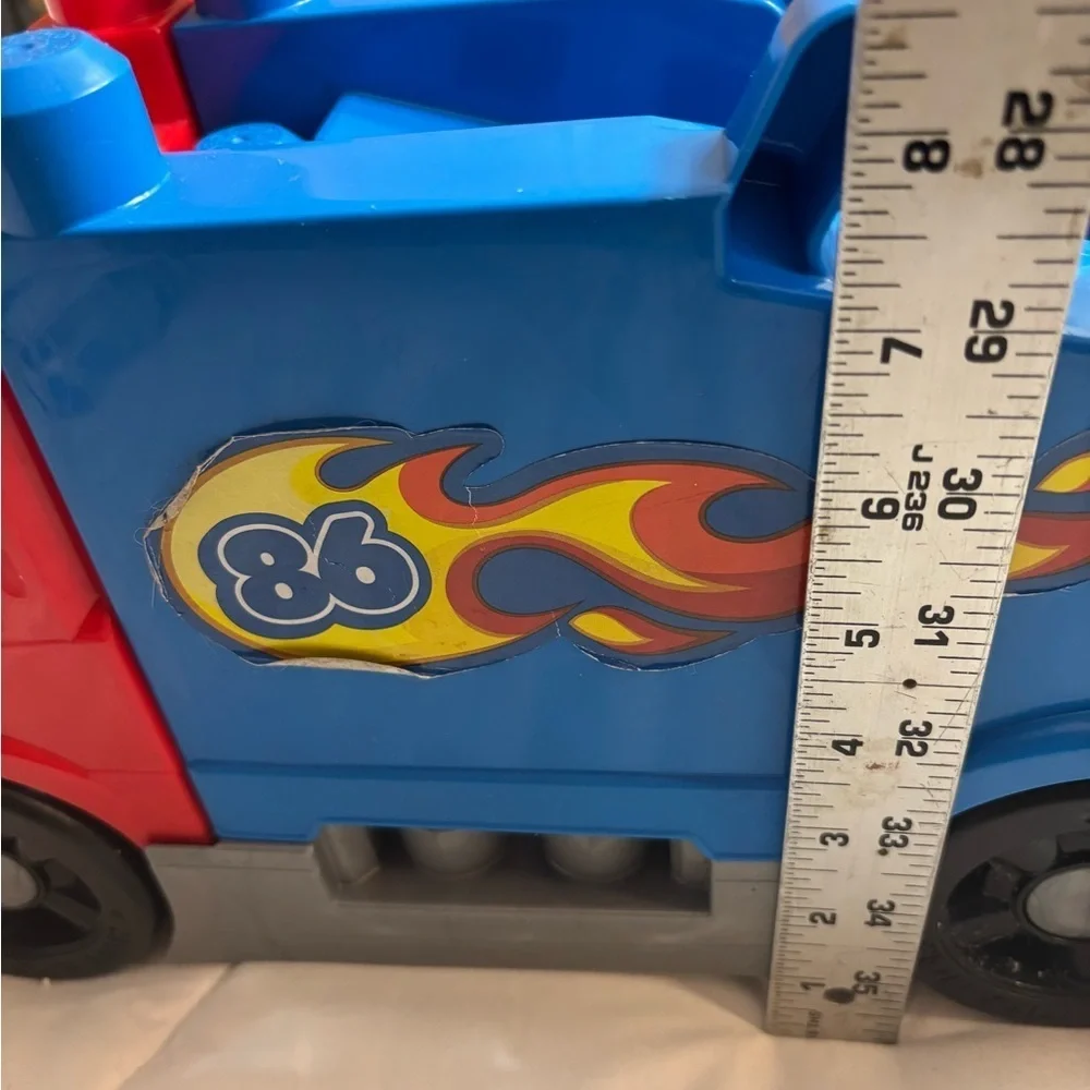 MEGA BLOCKS - Build & Race Rig Truck